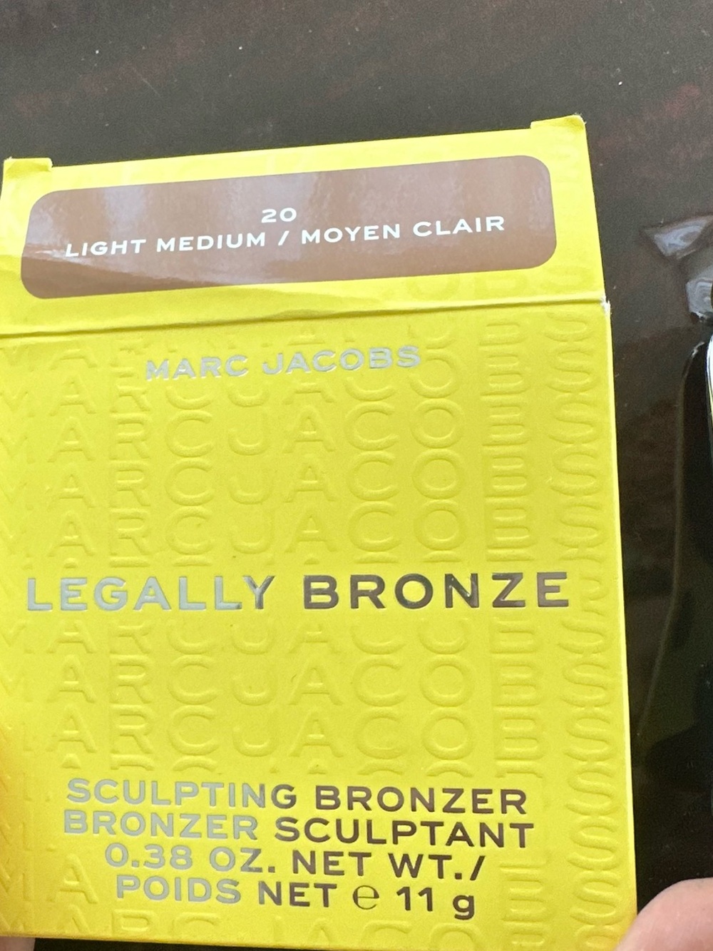 Marc Jacobs Legally Bronze Sculpting Bronzer - Yellow & Silver Packaging - Picture 11 of 11